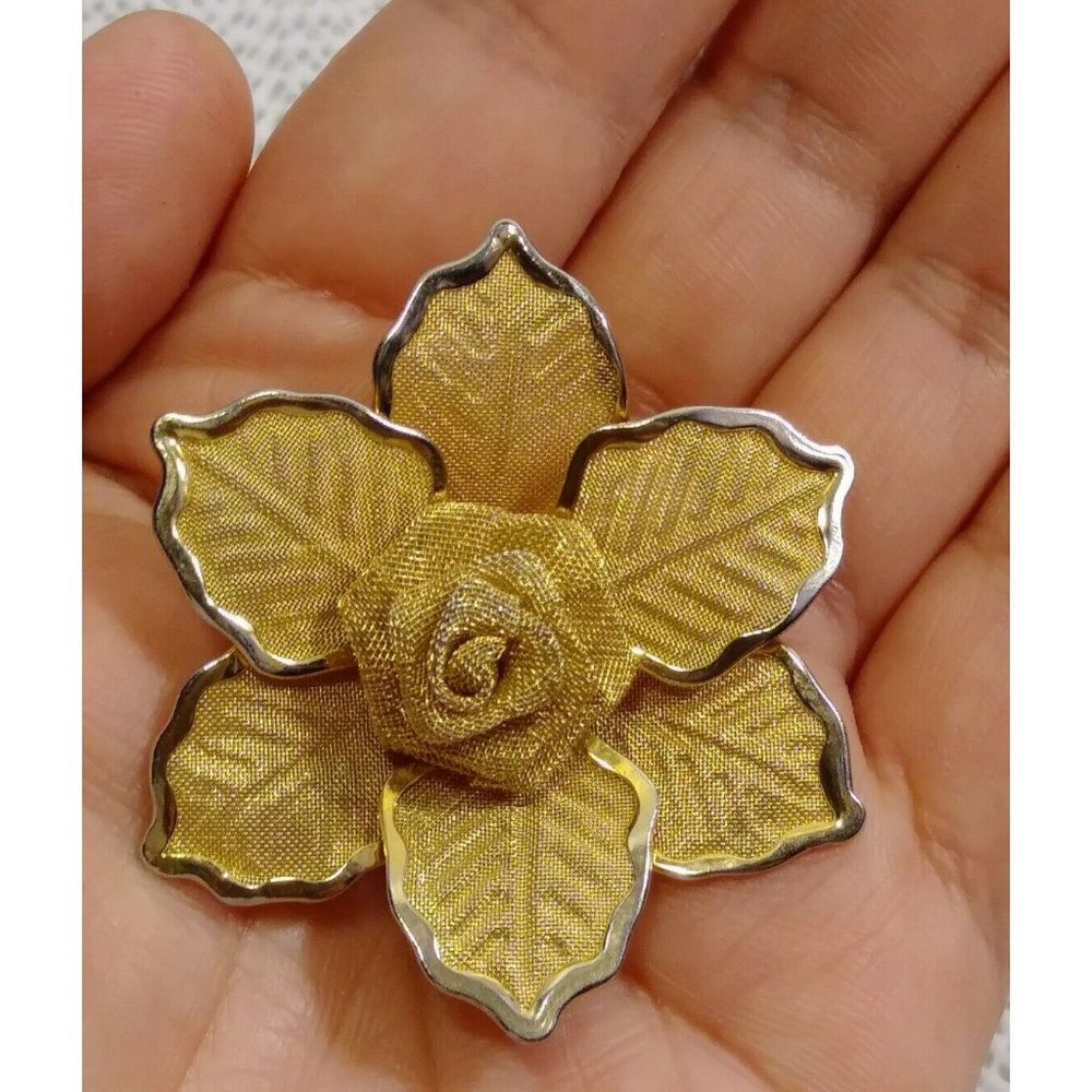 Vintage Gold Tone Mesh Wire Gold Rose And Gold Leaves Flower Brooch Pin